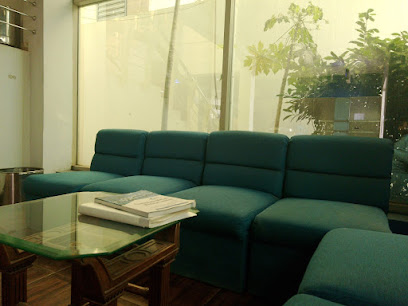 SILVER-- SURGICAL COMPLEX -(PVT) -LTD